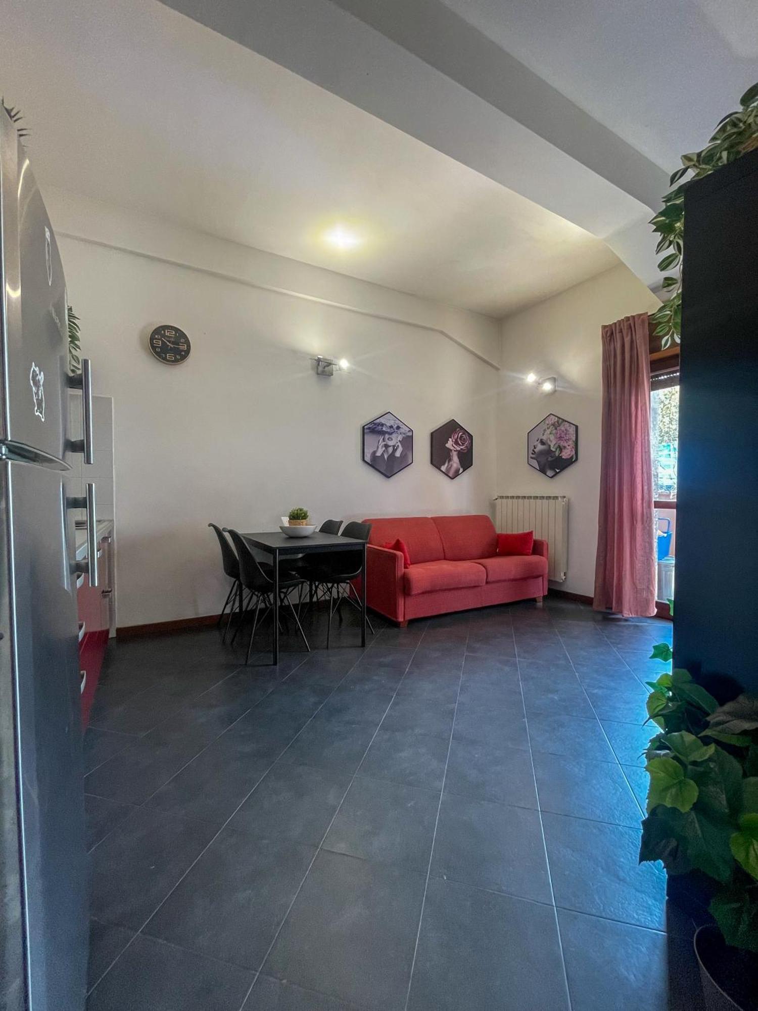 Home In Town - Niguarda - Metro M3 Sotto Casa - Duomo In 12Min 米兰 外观 照片