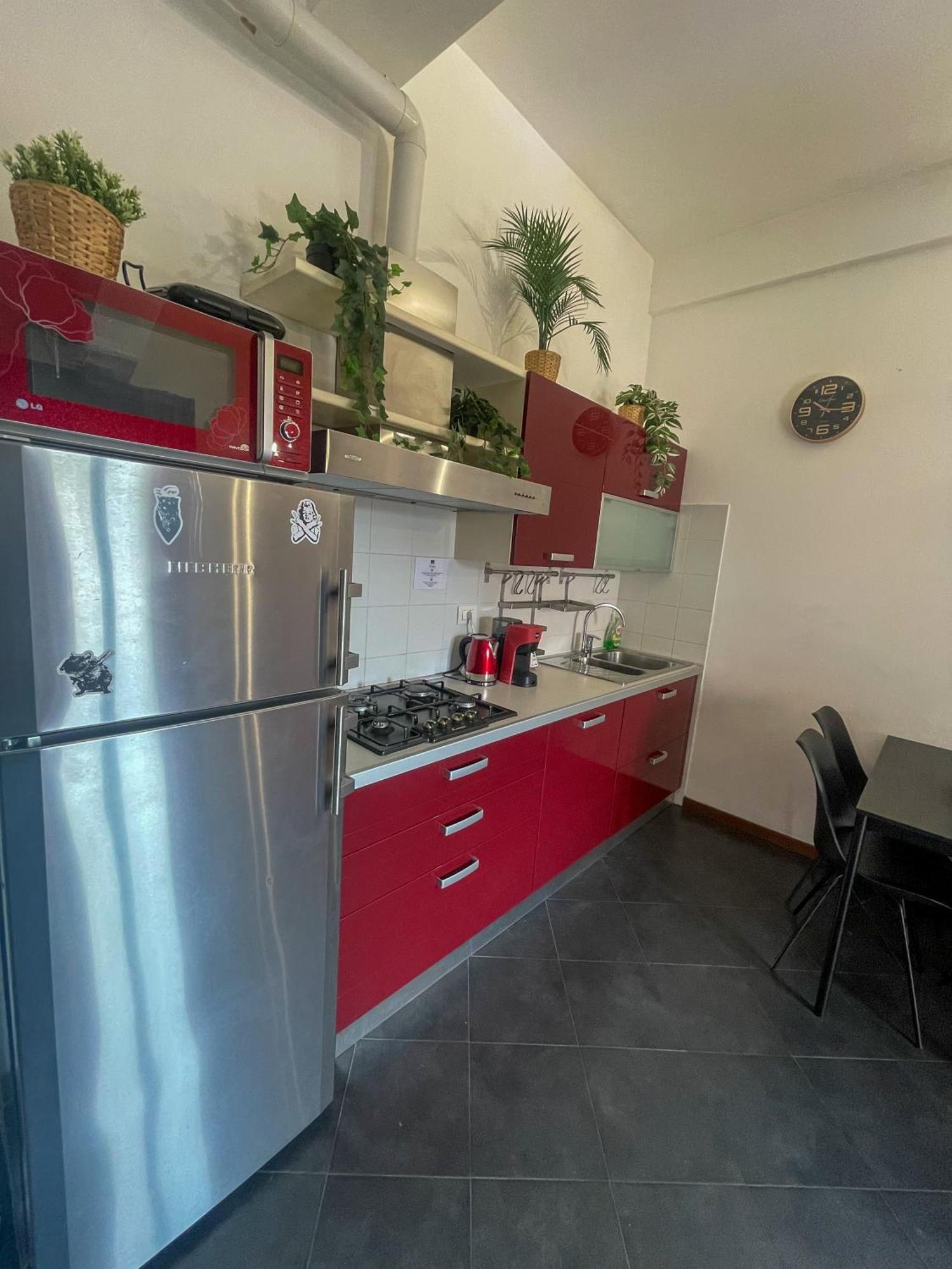Home In Town - Niguarda - Metro M3 Sotto Casa - Duomo In 12Min 米兰 外观 照片